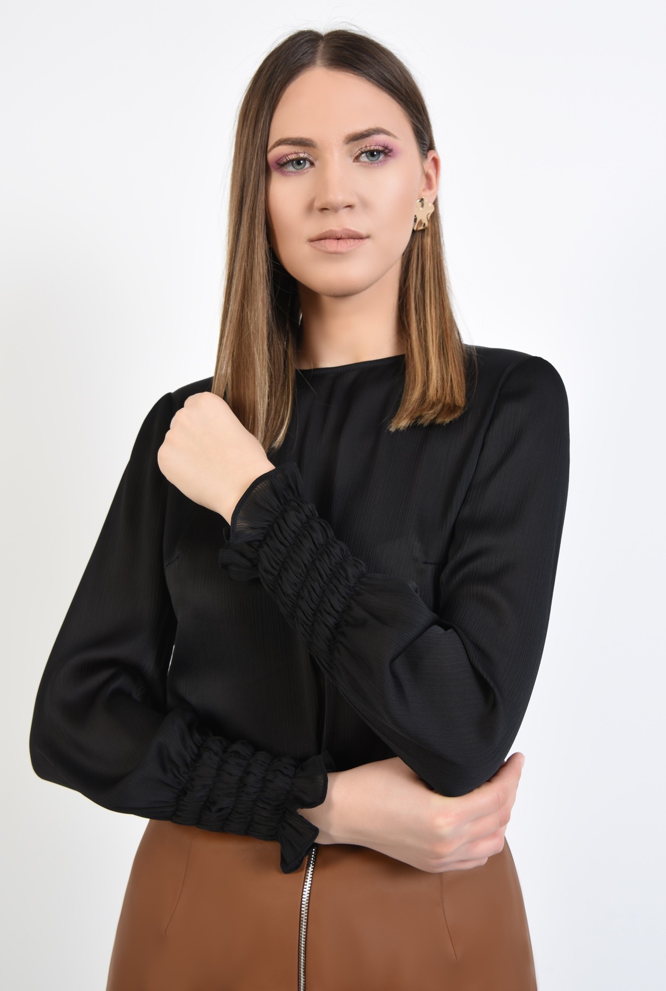 2 - 360 - bluza eleganta, din crep, tesatura texturata, bluza neagra, bluze online
