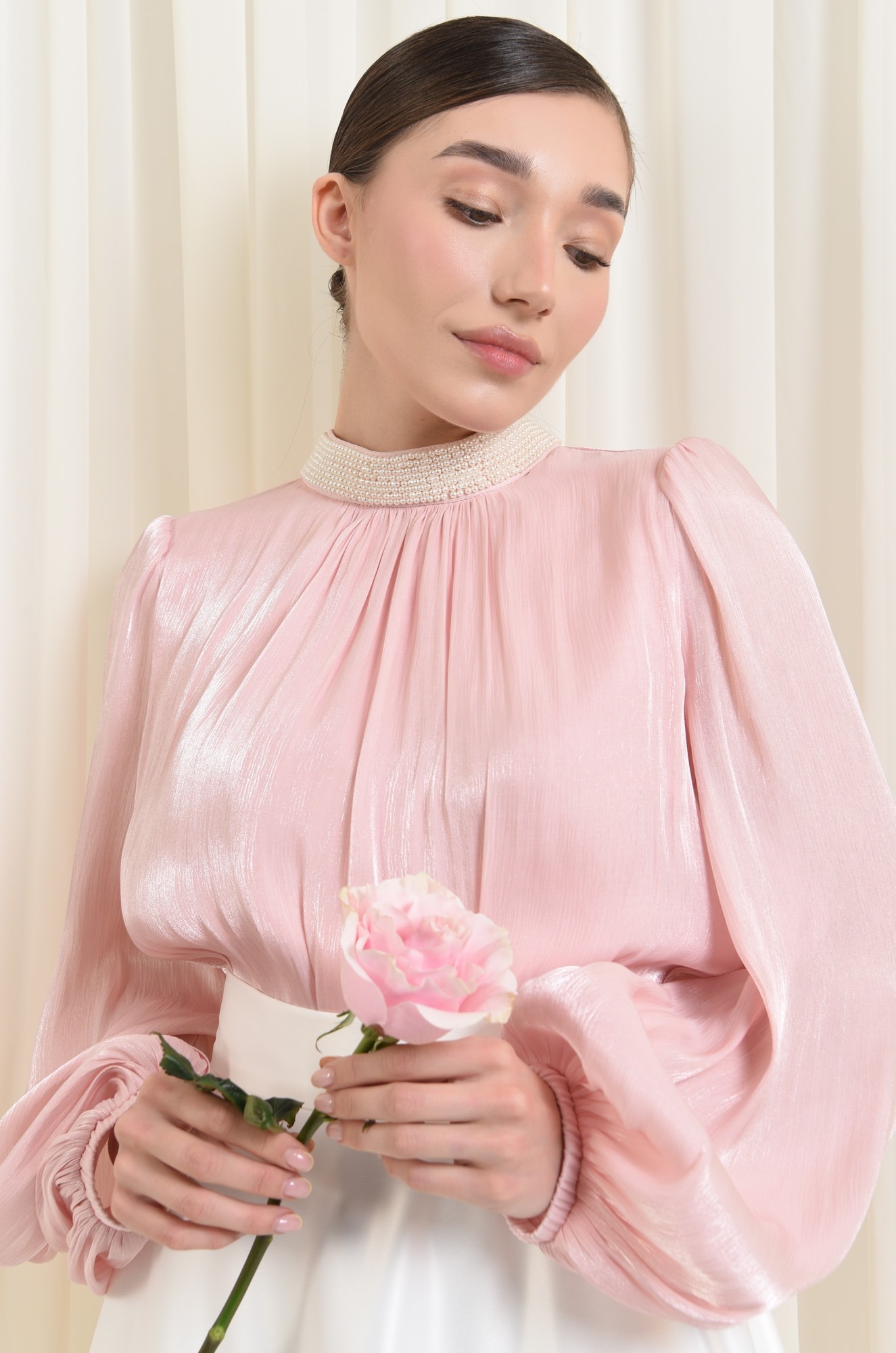 4 - BLUZA ELEGANTA ROZ CU CROI LEJER