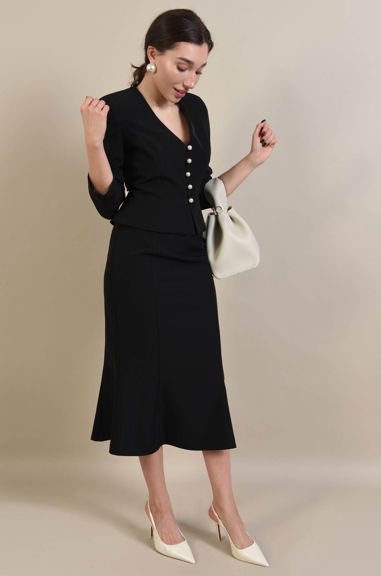 1 - FUSTA CASUAL NEAGRA CU TALIE INALTA