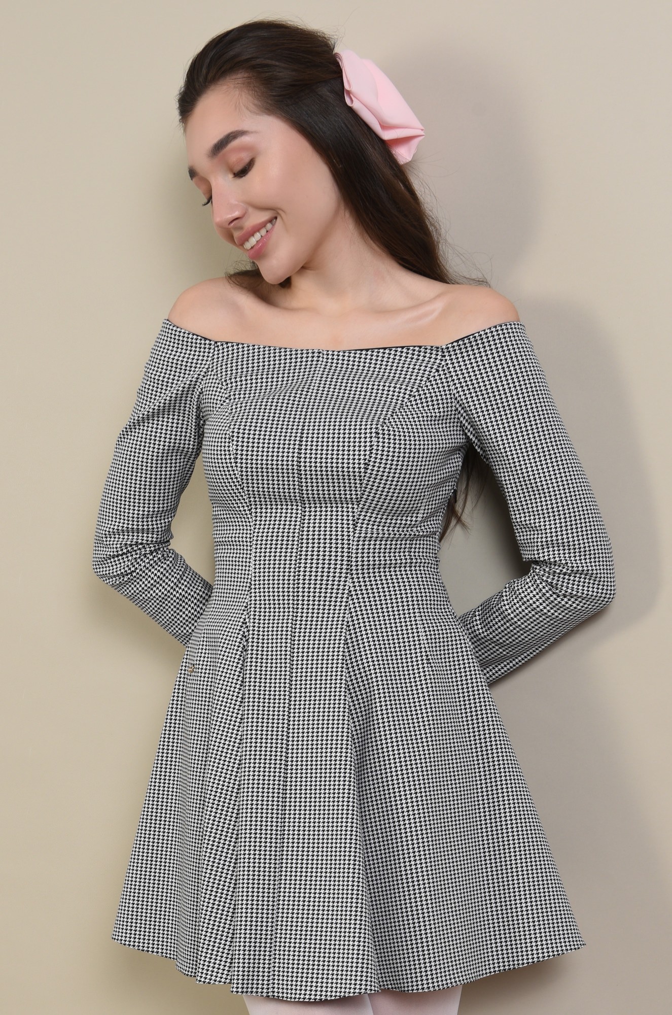 4 - ROCHIE SCURTA CU UMERII DEZGOLITI