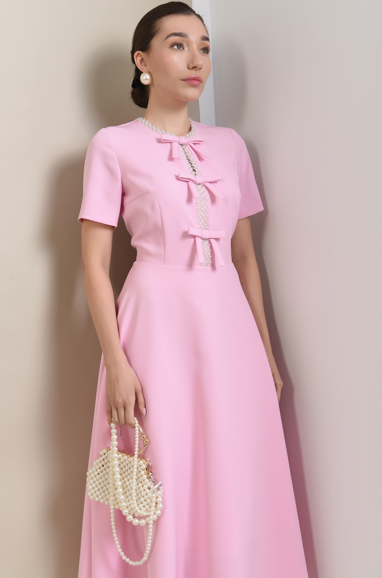 2 - ROCHIE MIDI ROZ CU MANECA SCURTA SI PERLE
