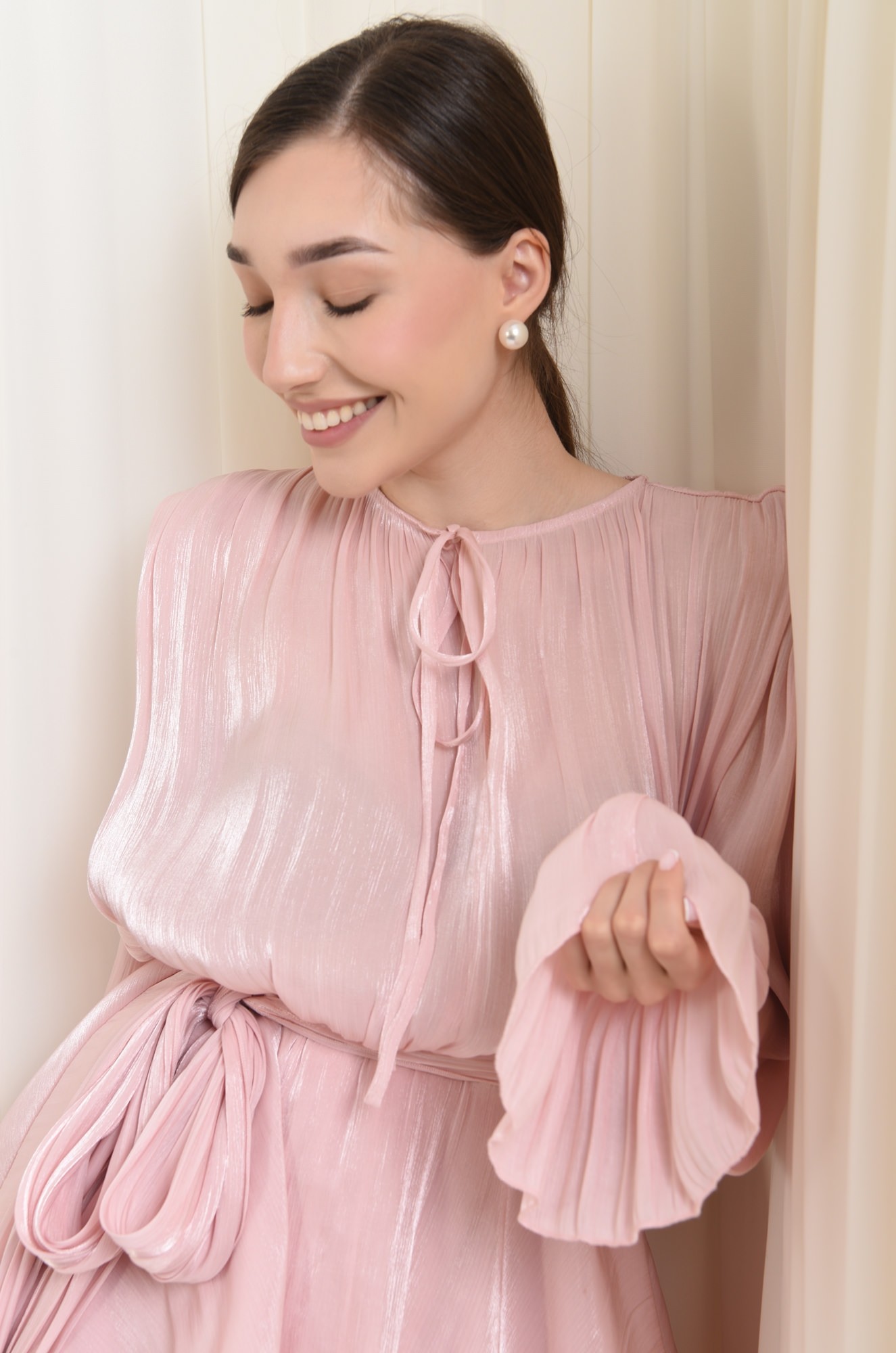 5 - ROCHIE CASUAL SCURTA CU MANECA CLOPOT