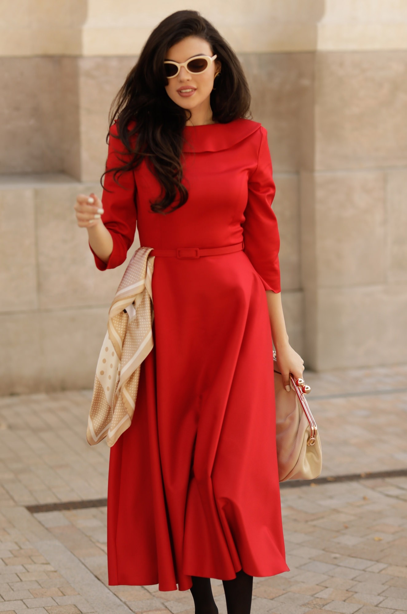 4 - ROCHIE ROSIE ACCESORIZATA CU CENTURA