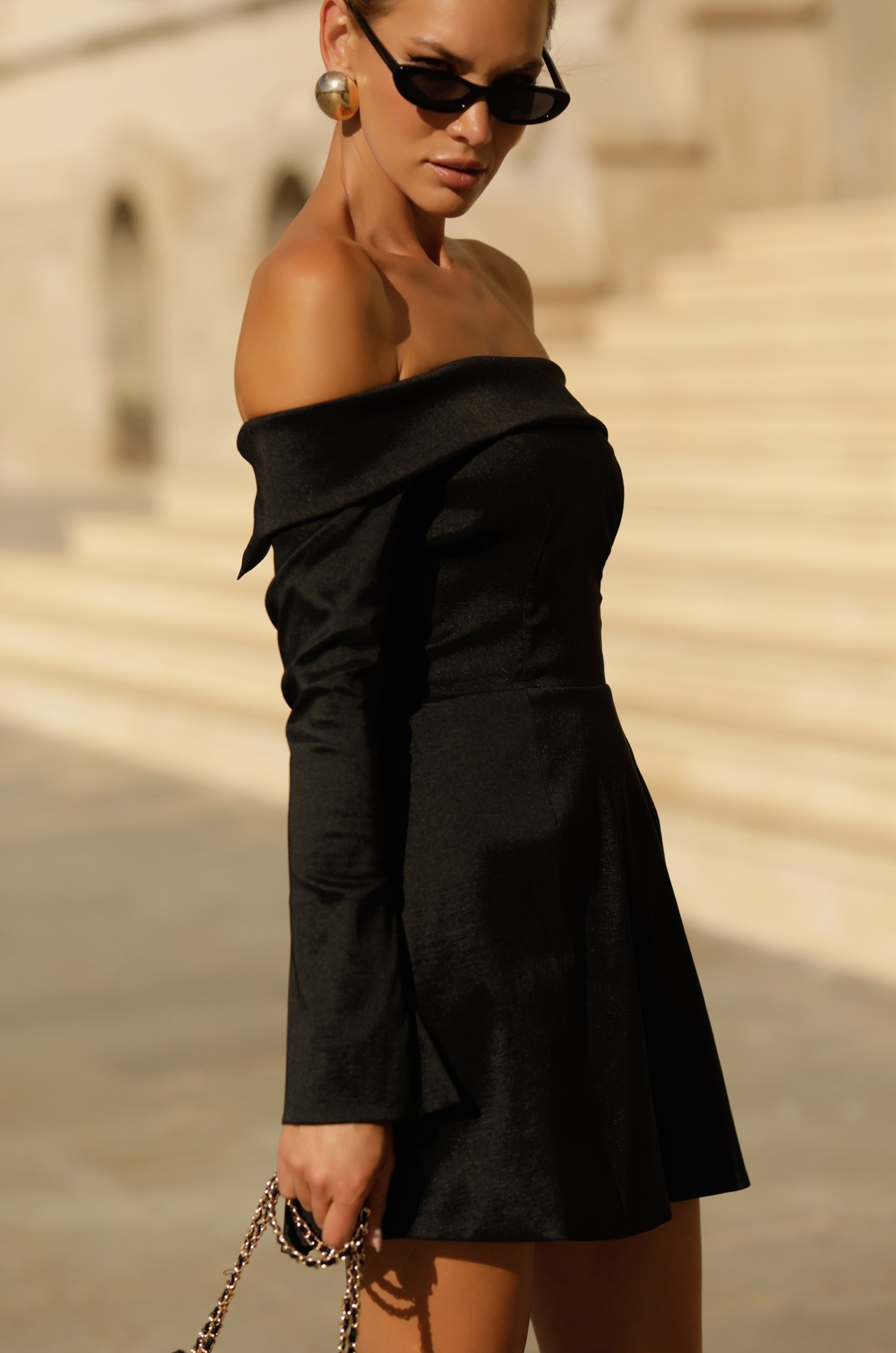 3 - ROCHIE NEAGRA ELEGANTA CU MANECA LUNGA 