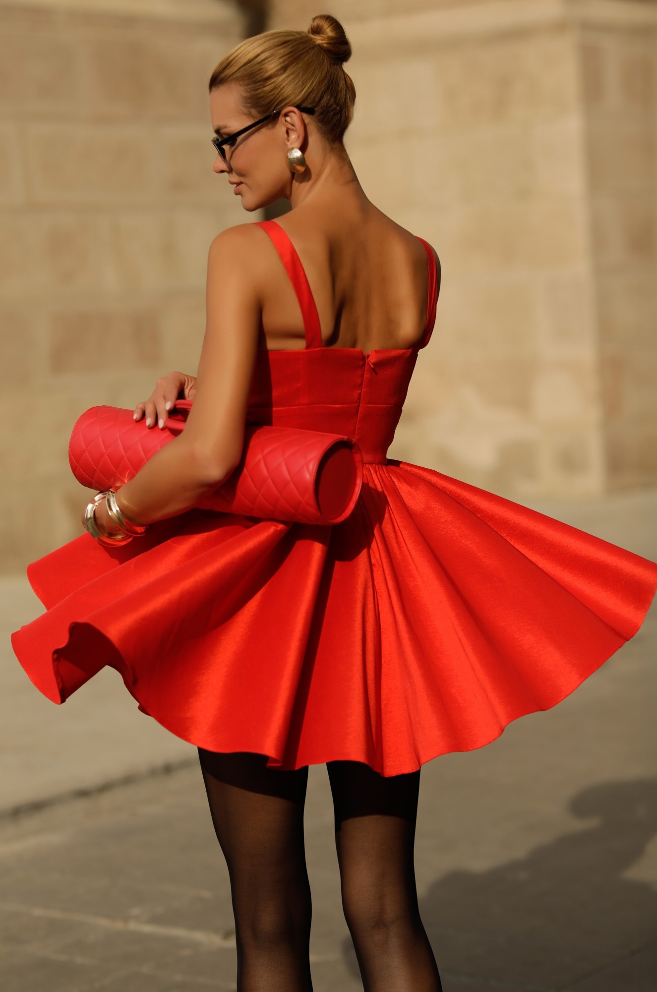 2 - ROCHIE ROSIE ELEGANTA CU DECOLTEU INIMA