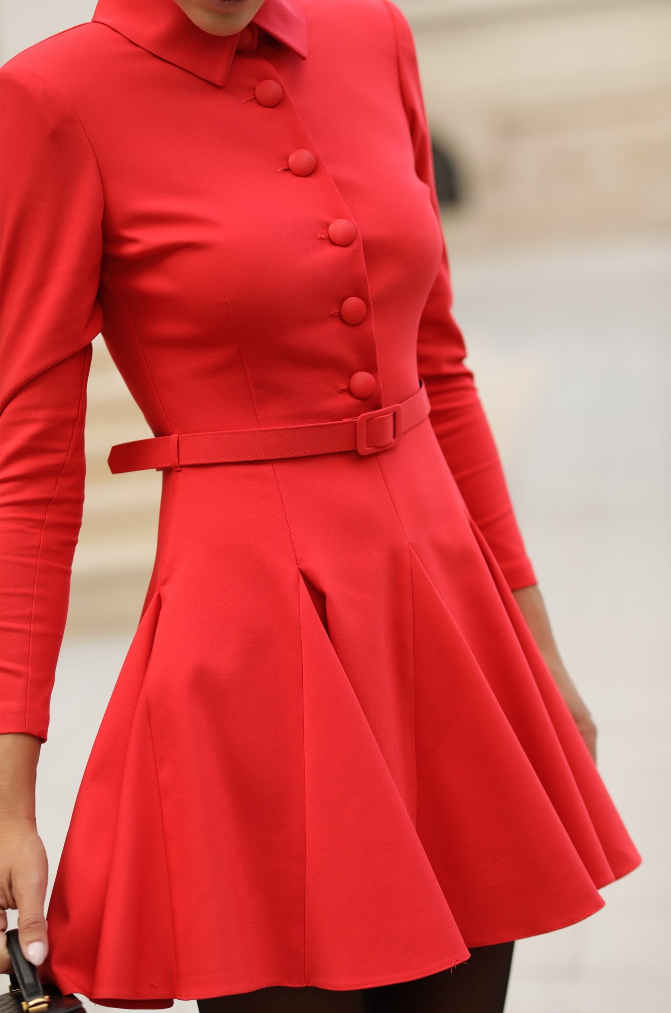 7 - ROCHIE ROSIE DIN BUMBAC CU NASTURI 