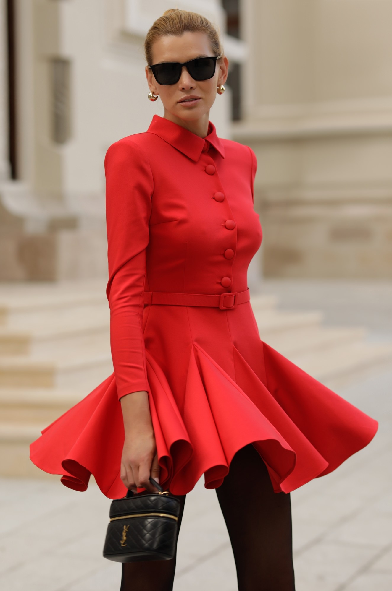 1 - ROCHIE ROSIE DIN BUMBAC CU NASTURI 