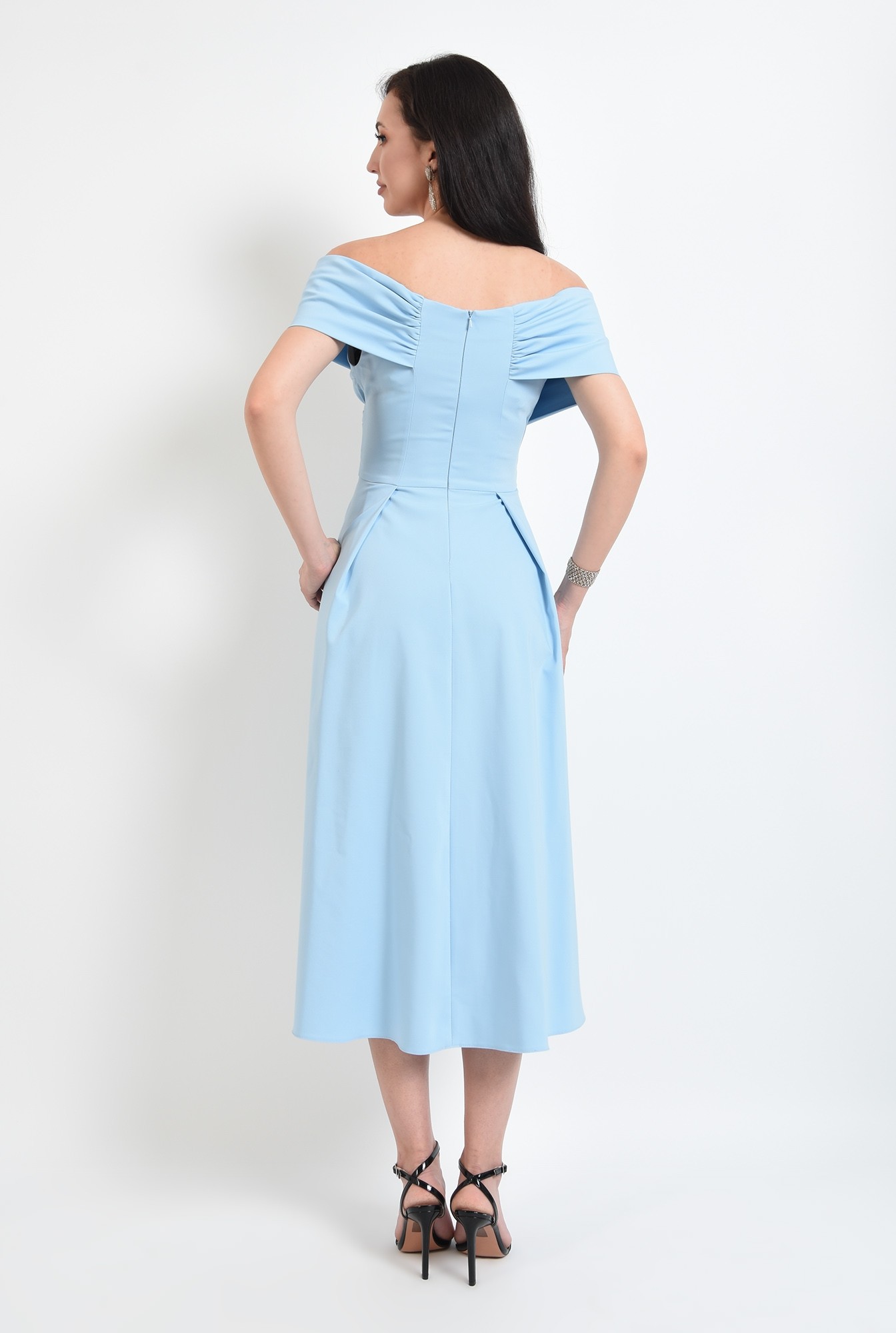 1 - ROCHIE ELEGANTA BLEU CU DECOLTEU PE UMERI