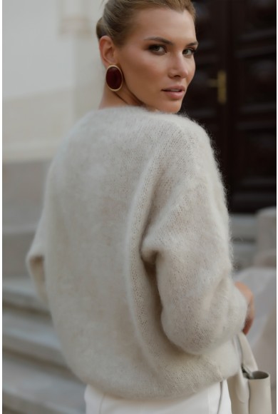 PULOVER CREM DIN MOHAIR 