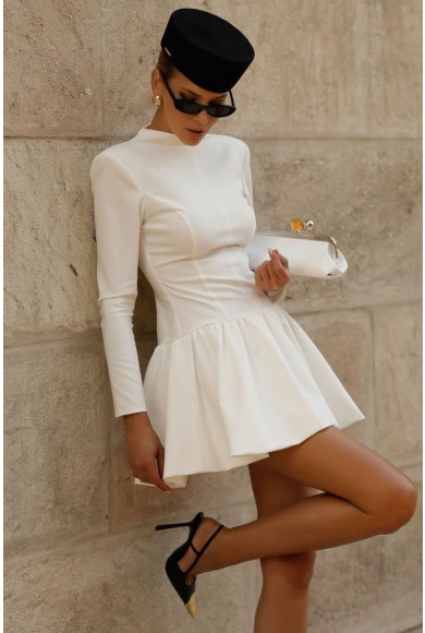ROCHIE ALBA DIN BUMBAC CU TALIE EVIDENTIATA