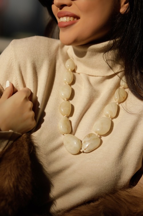 COLIER IVORY CU MARGELE OVALE