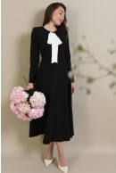 8 - ROCHIE NEAGRA CU FUNDA IN CONTRAST